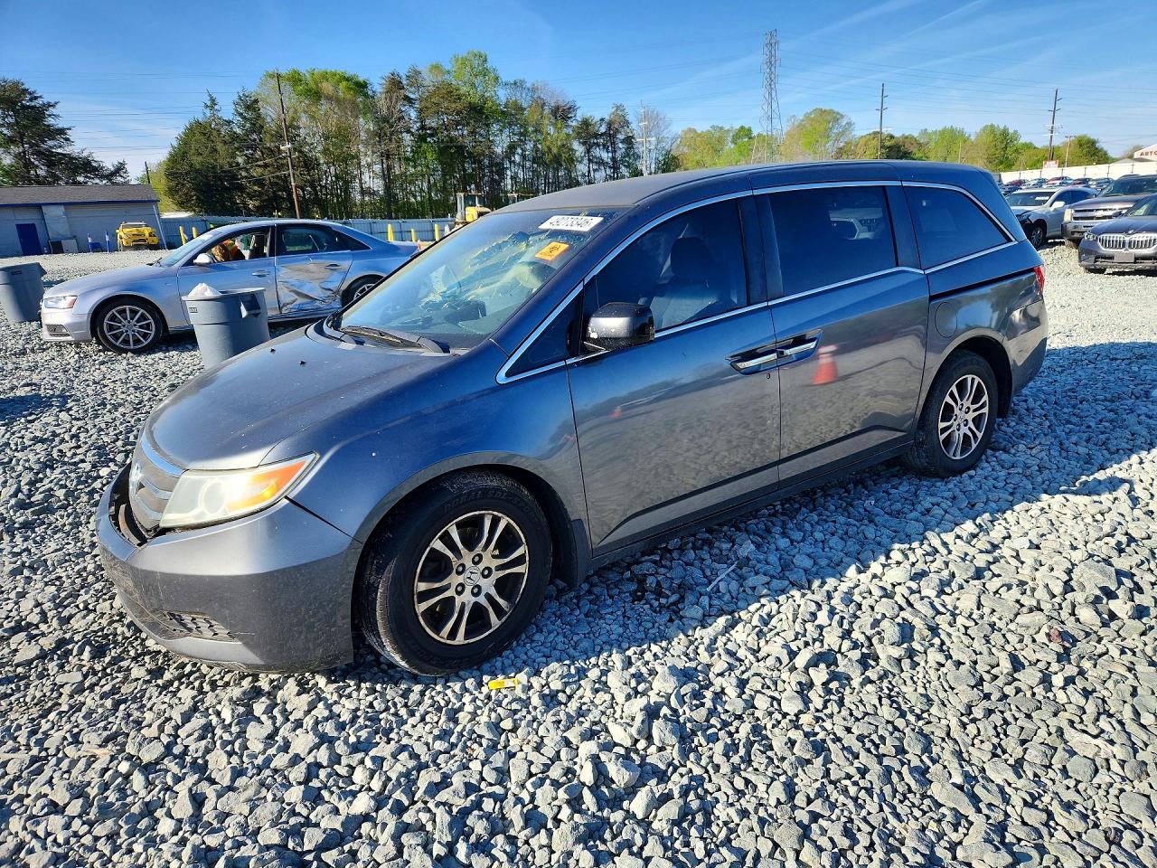 Salvage Honda Odyssey Image