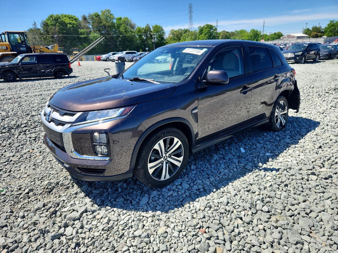 Salvage Mitsubishi Outlander Image