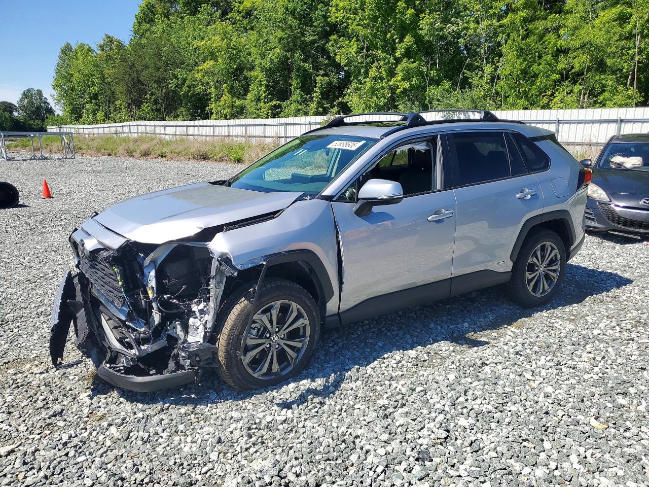 Salvage Toyota RAV4 Image
