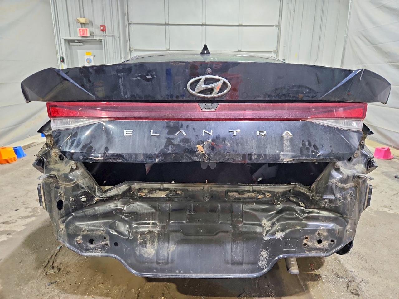 Hyundai ELANTRA Sel
