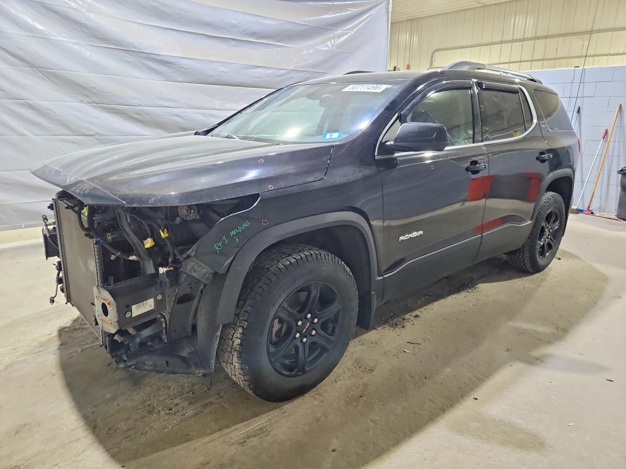 Salvage GMC Acadia Image