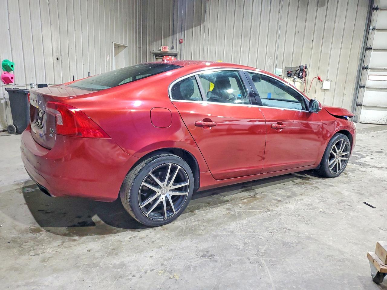 Volvo S60 T5