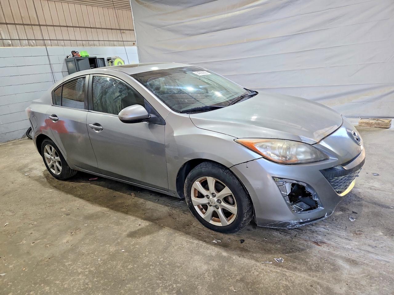 Mazda 3 I