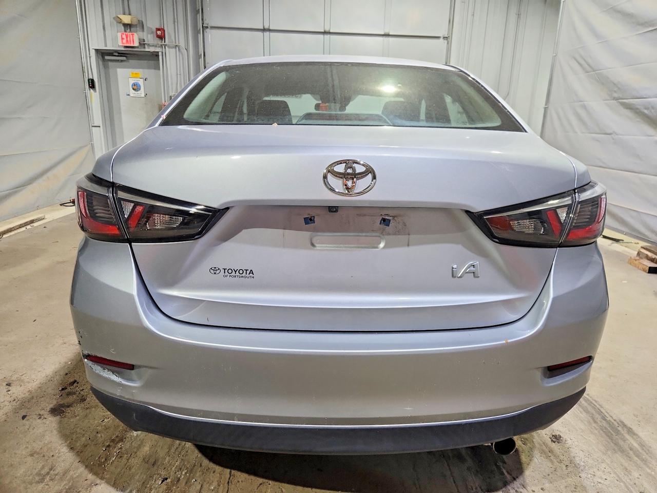 Toyota Yaris Base