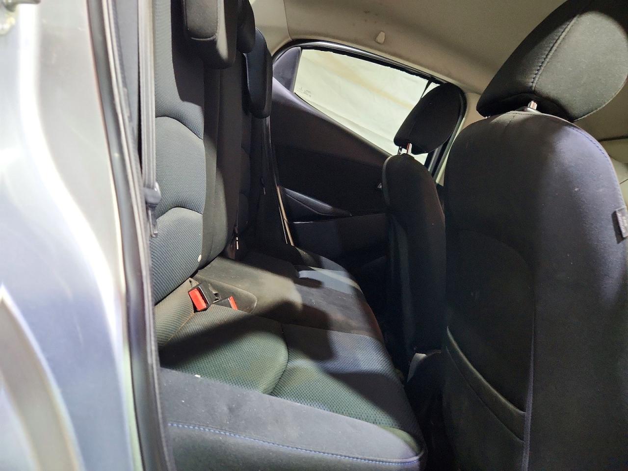 Toyota Yaris Base