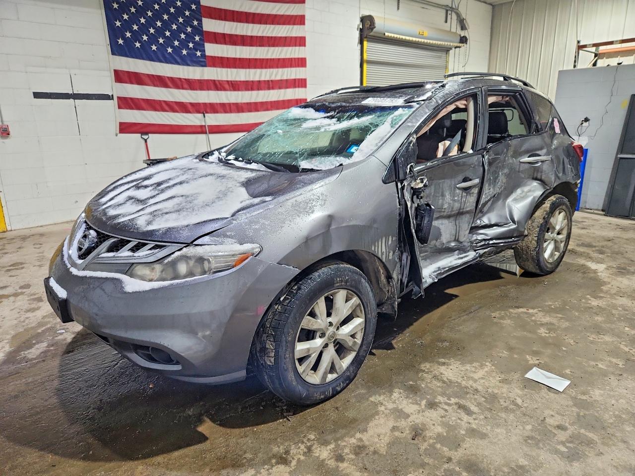 Salvage Nissan Murano Image