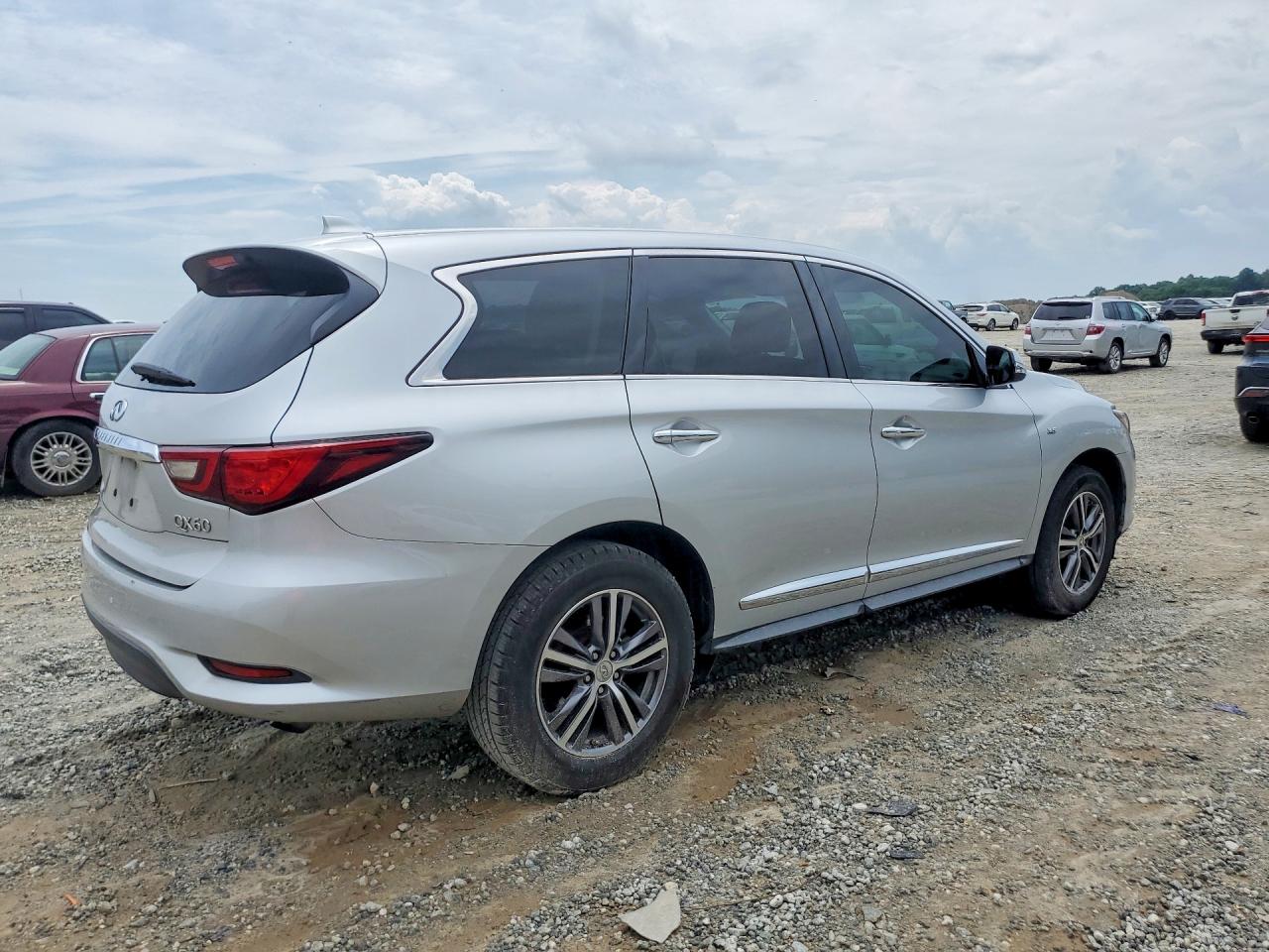 INFINITI Qx Base