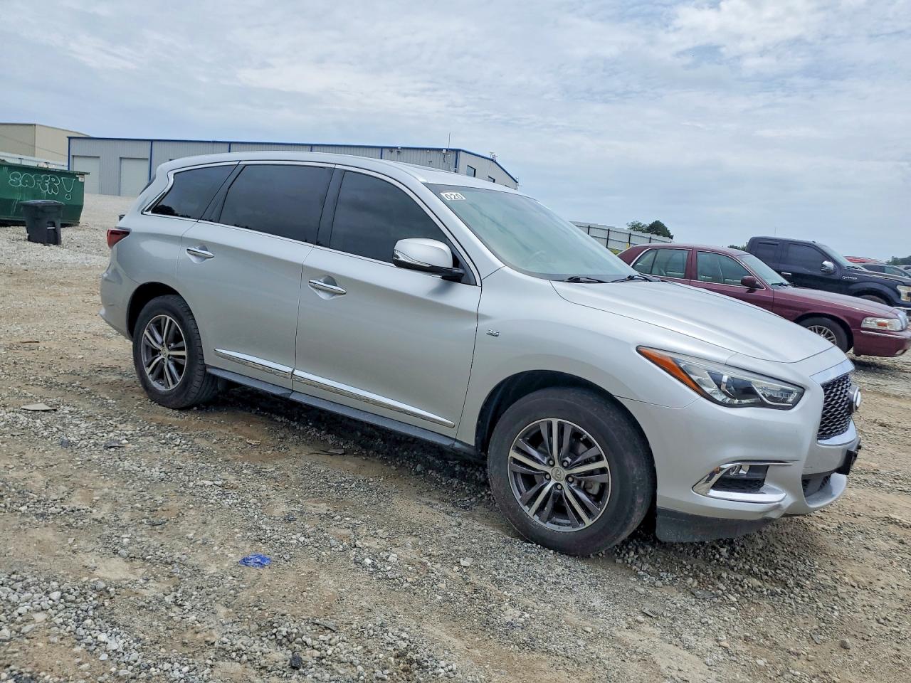 INFINITI Qx Base