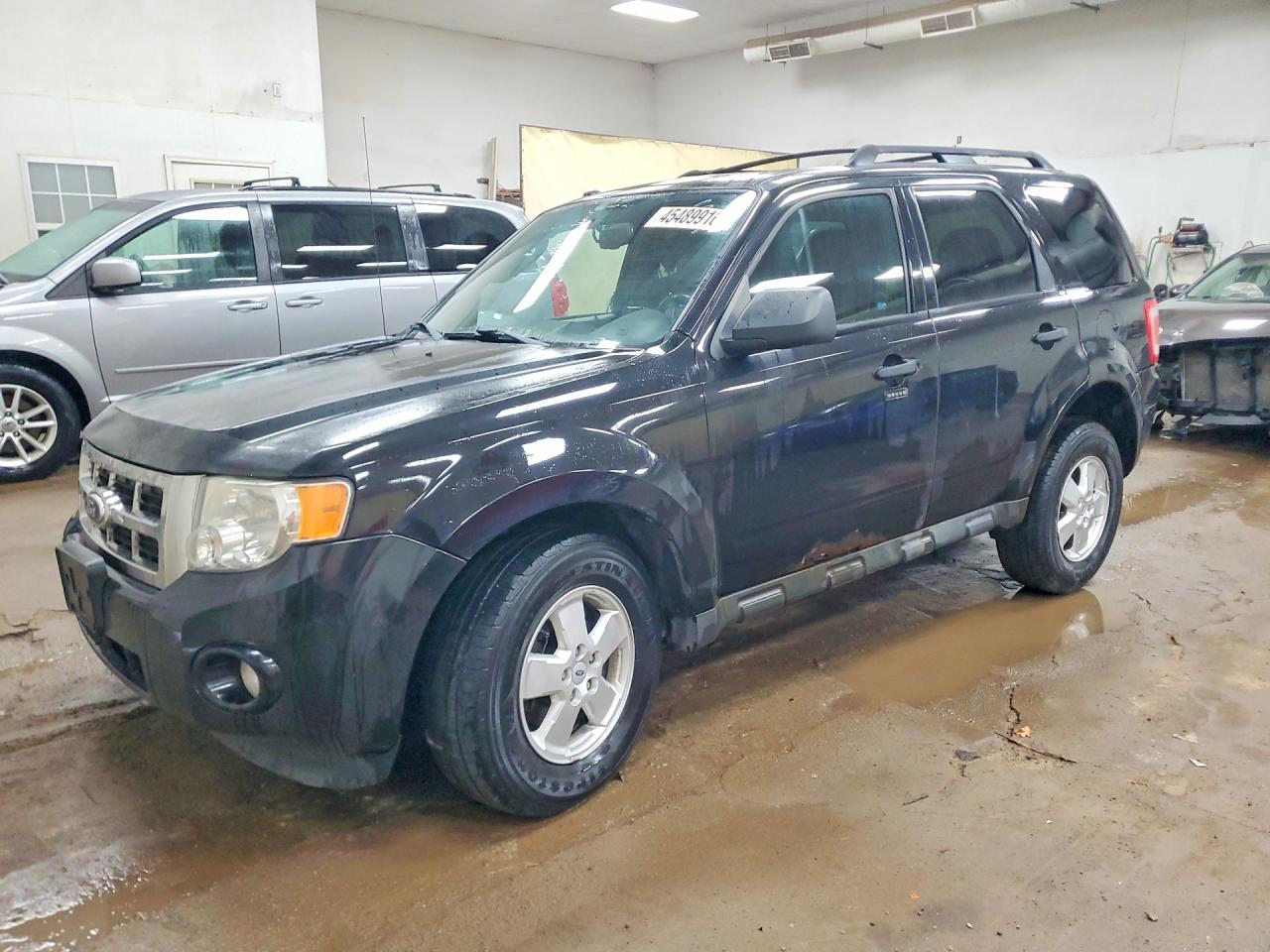 Salvage Ford Escape Image