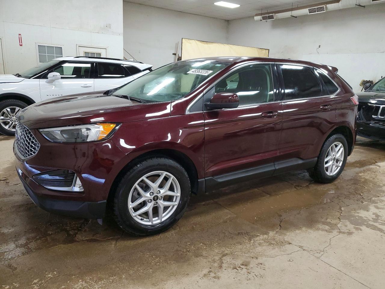 Salvage Ford Edge Image