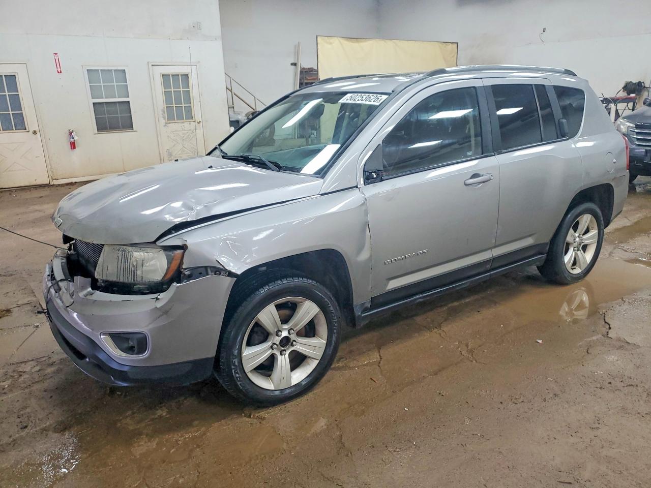 Salvage Jeep Compass Image