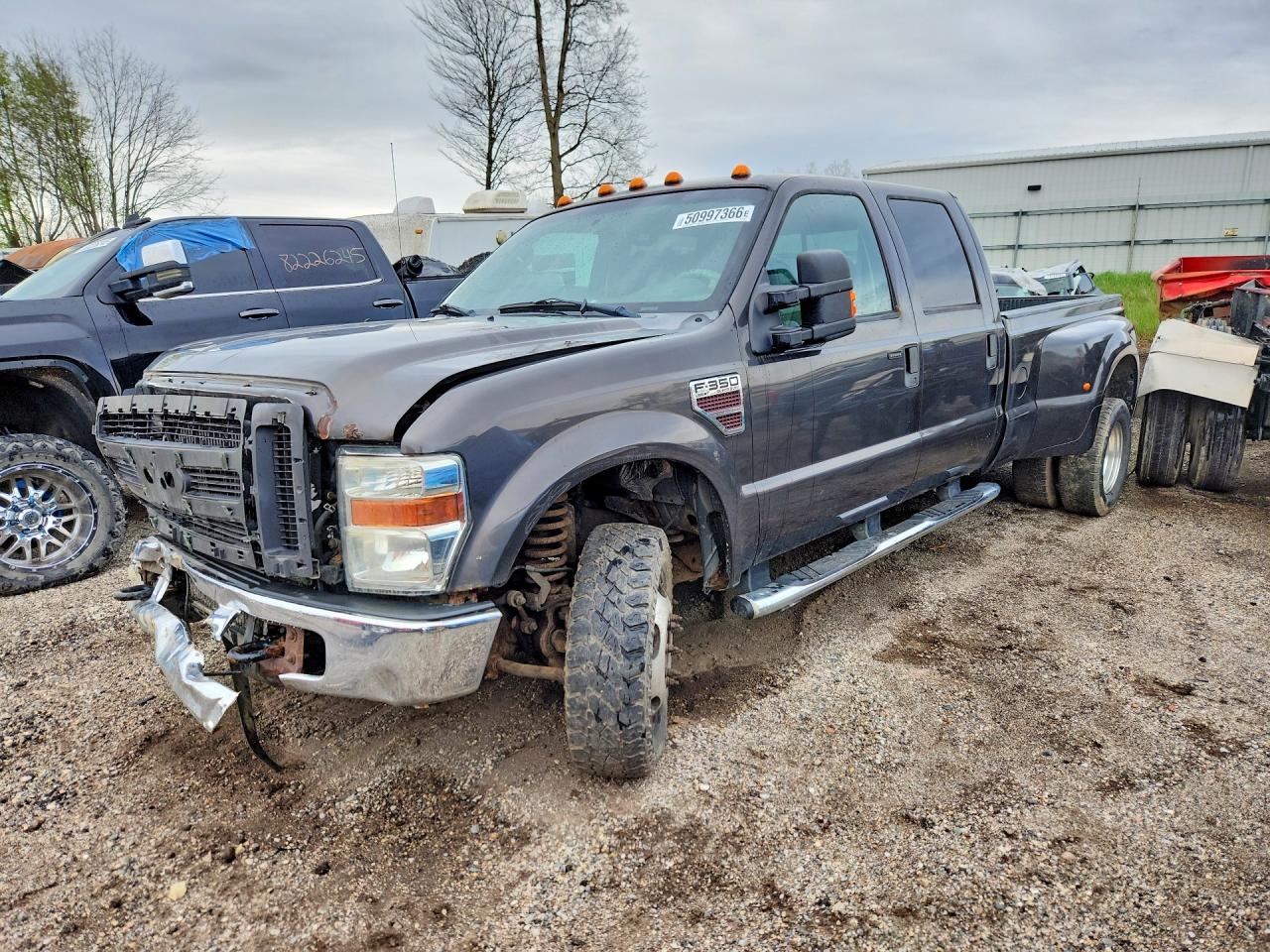 Salvage Ford F-350 Image