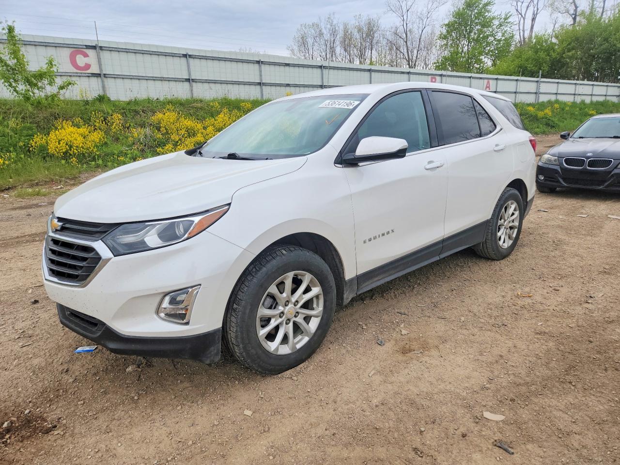 Salvage Chevrolet Equinox Image