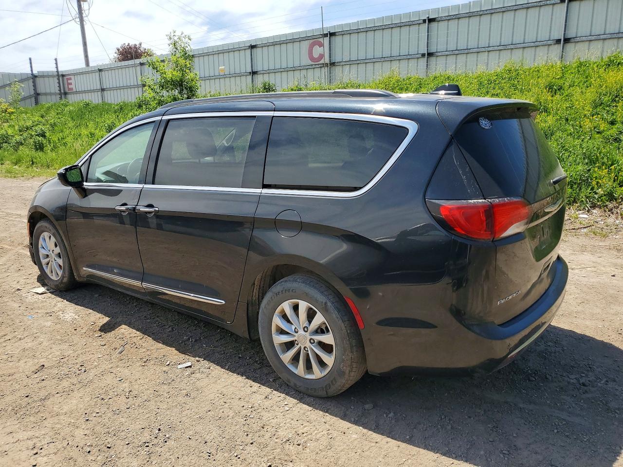 Chrysler Pacifica Touring L