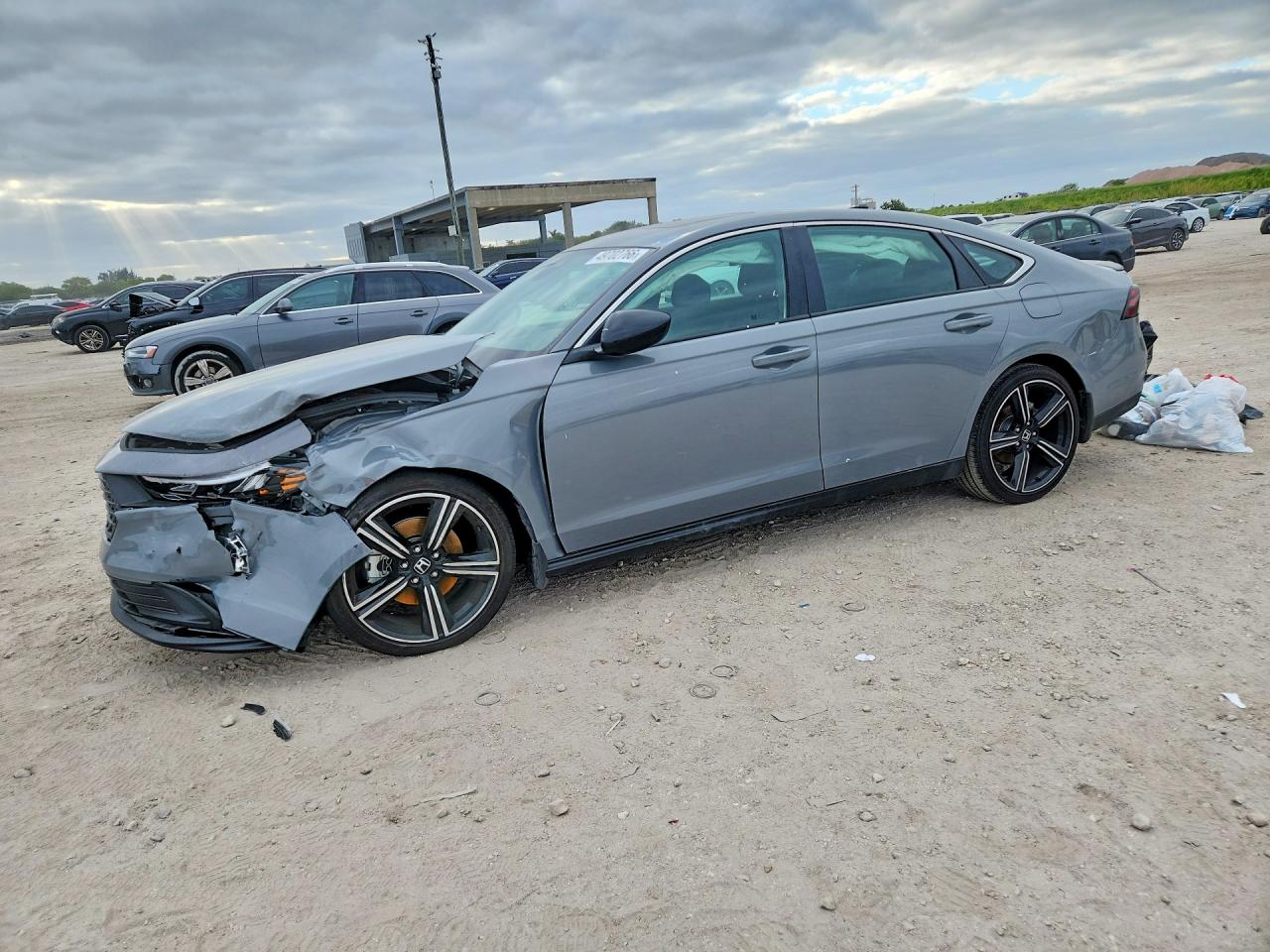 Salvage Honda Accord Image