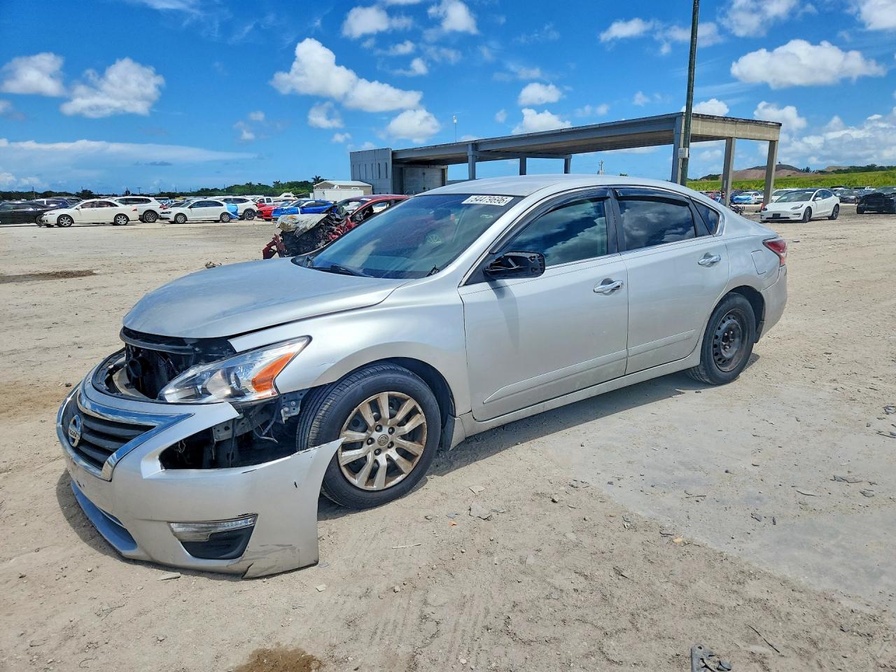 Salvage Nissan Altima Image