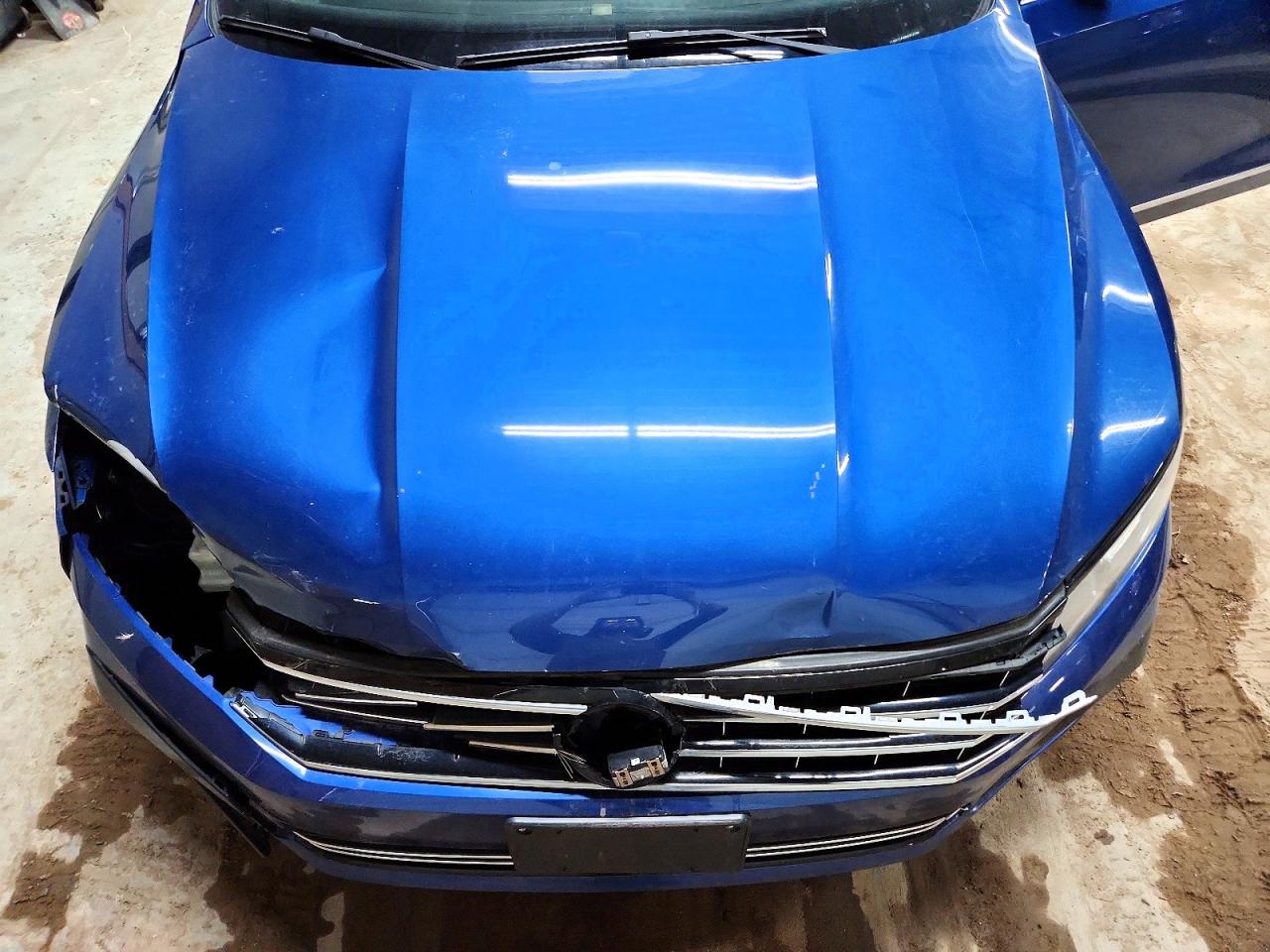 Volkswagen Passat R-line