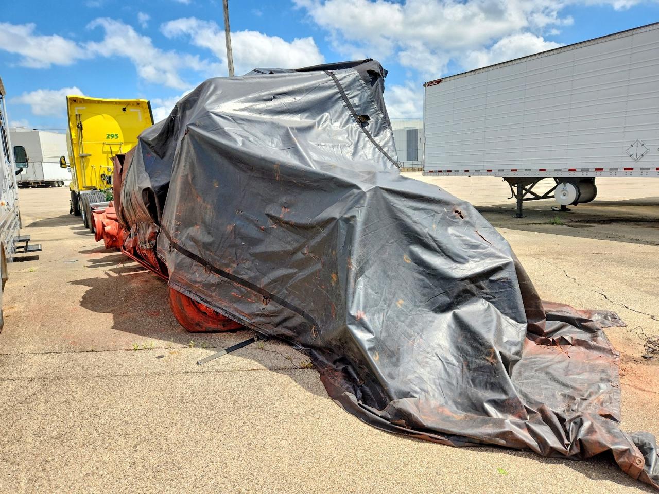 Salvage Freightliner Cascadia 126 Image