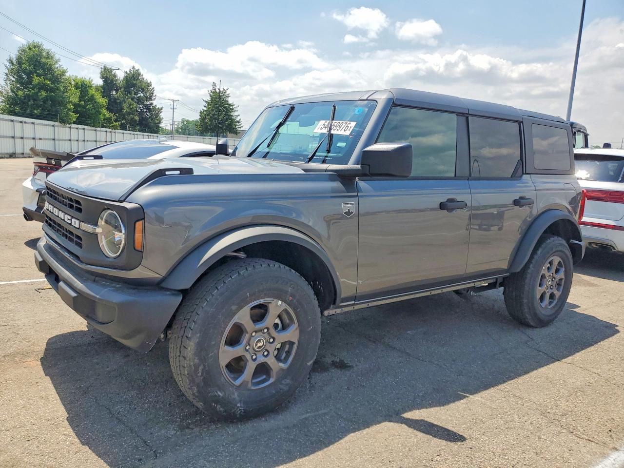 Salvage Ford Bronco Image