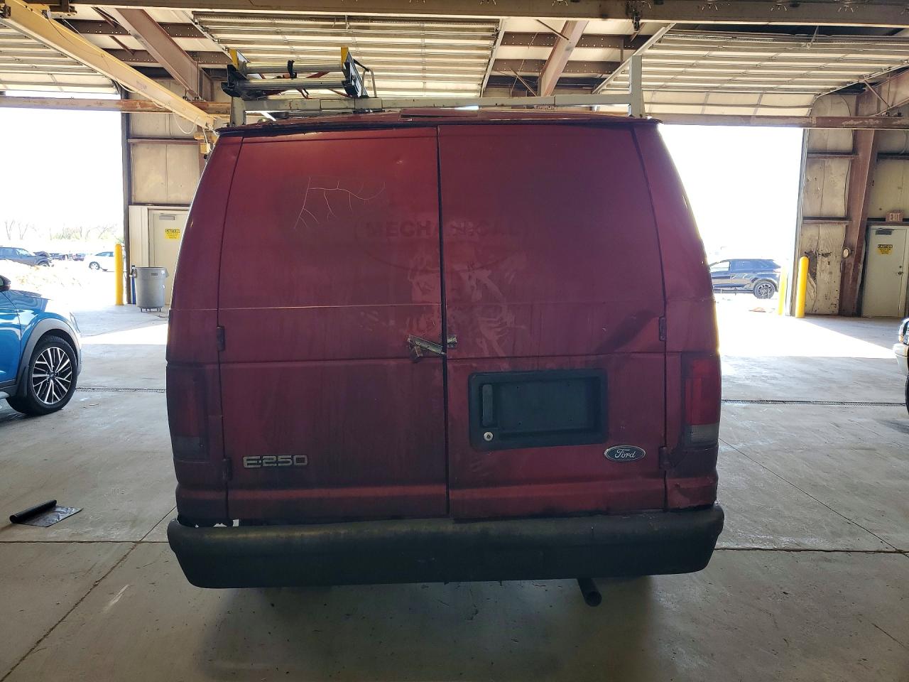 Ford Econoline E250 Van