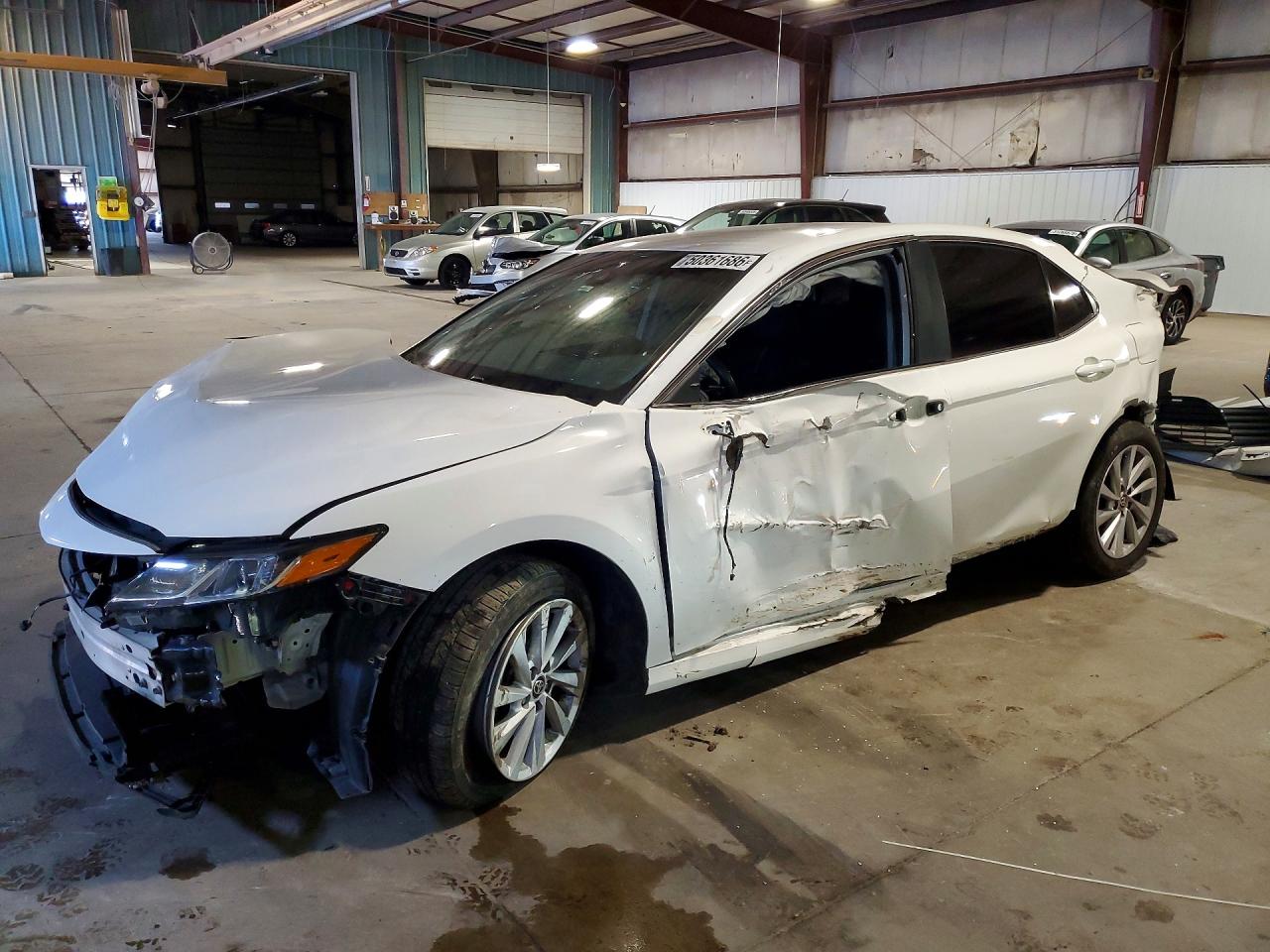 Salvage Toyota Camry Image