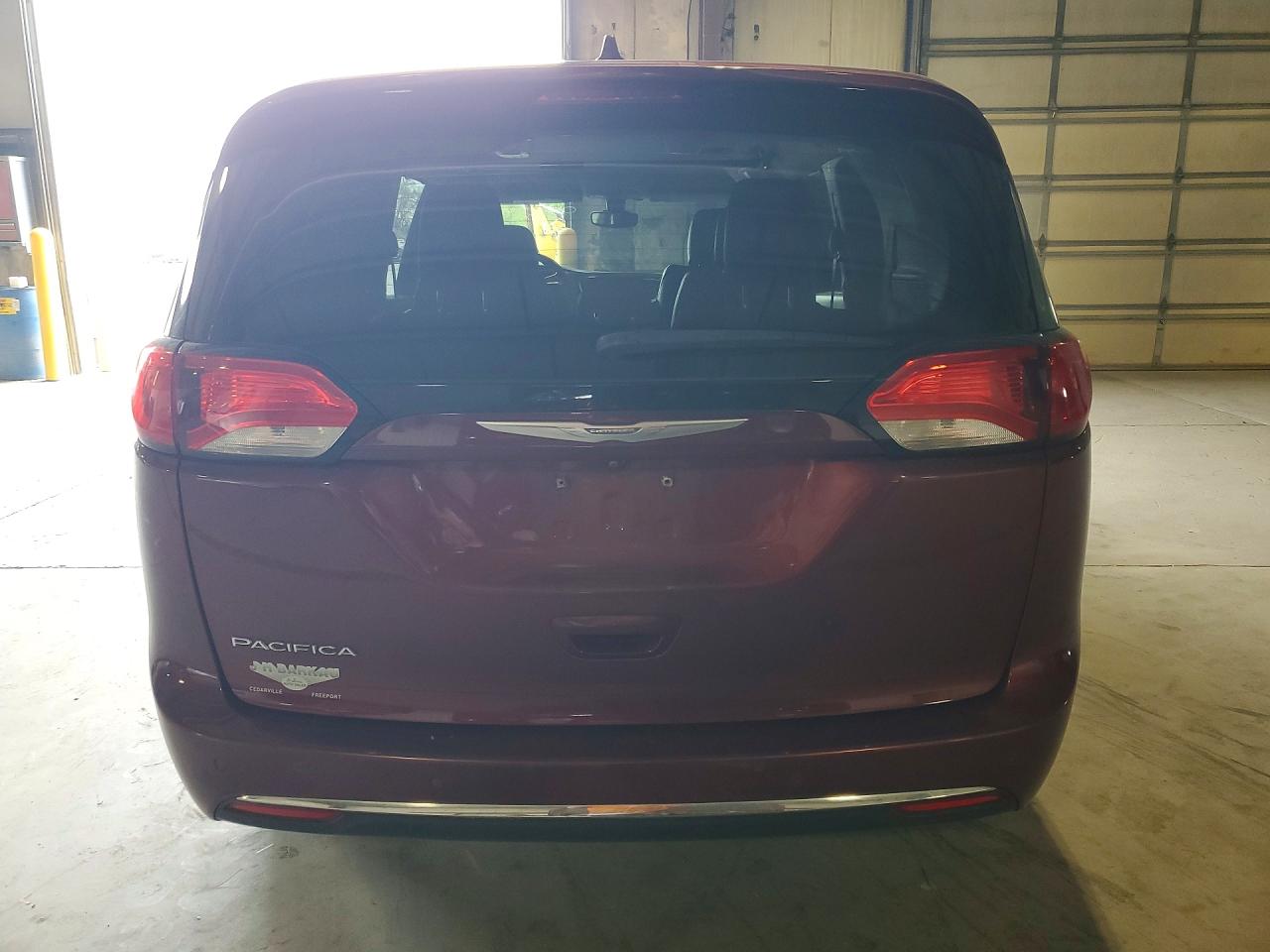Chrysler Pacifica Touring L