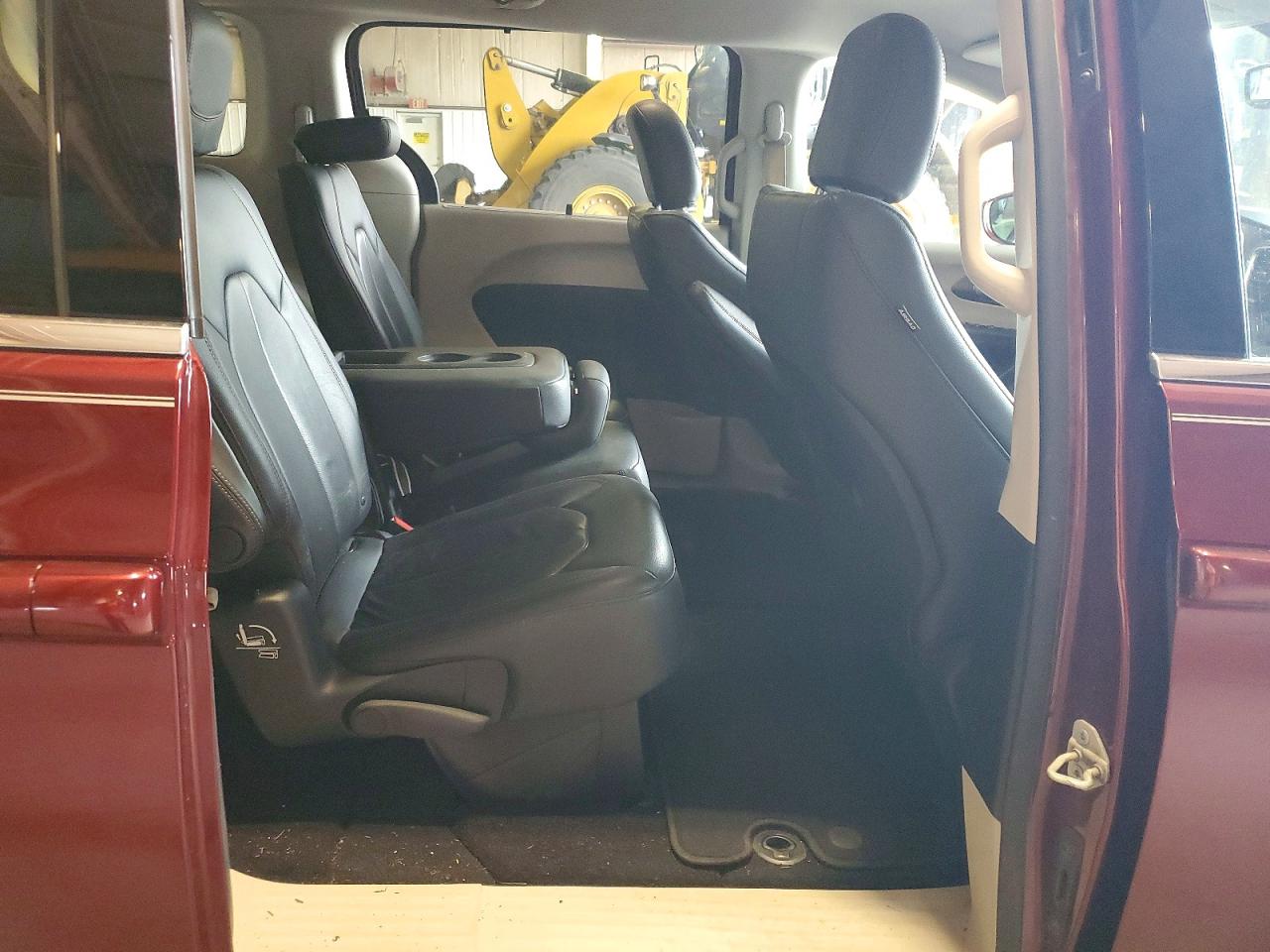 Chrysler Pacifica Touring L