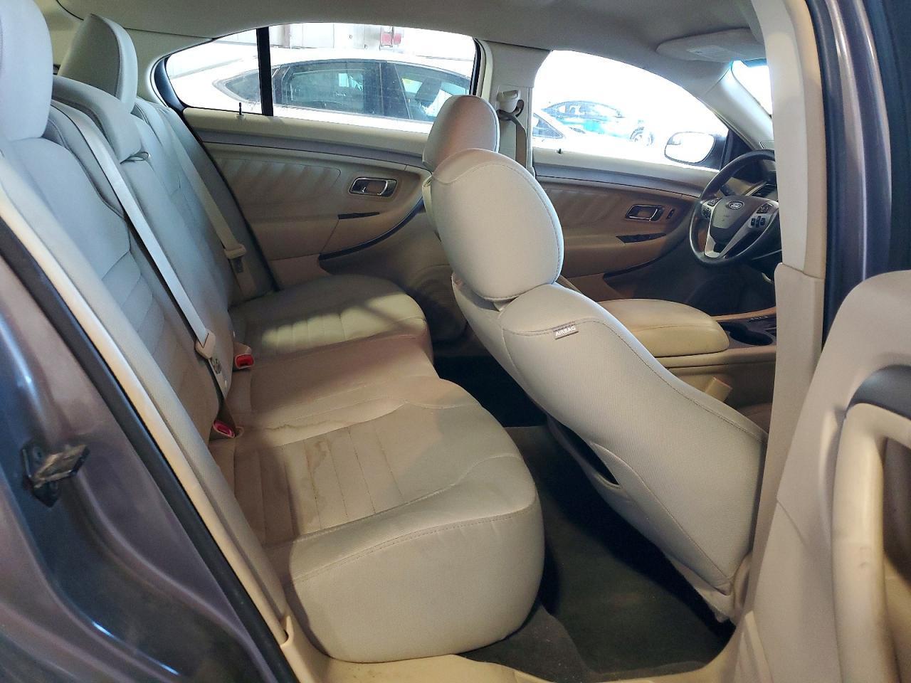 Ford Taurus Se