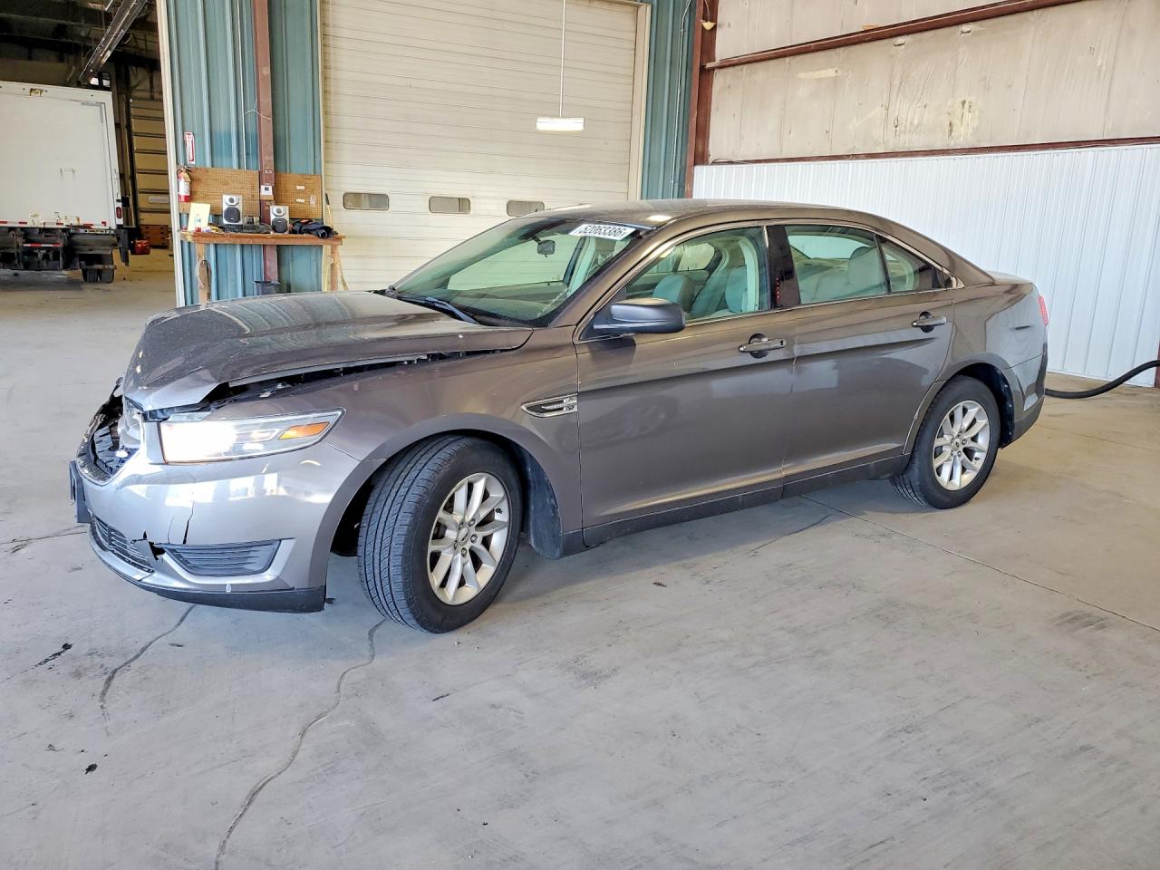 Salvage Ford Taurus Image