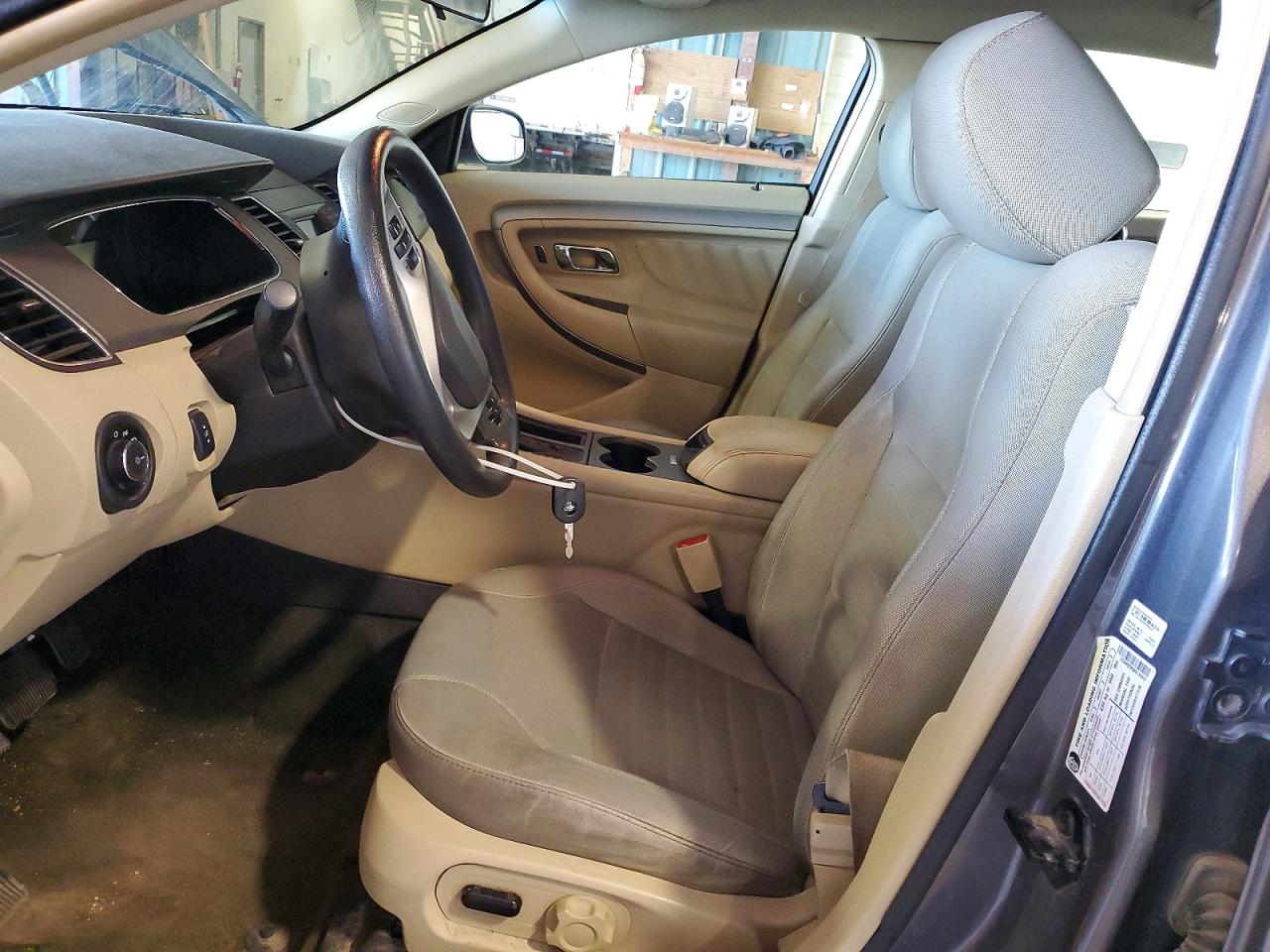 Ford Taurus Se