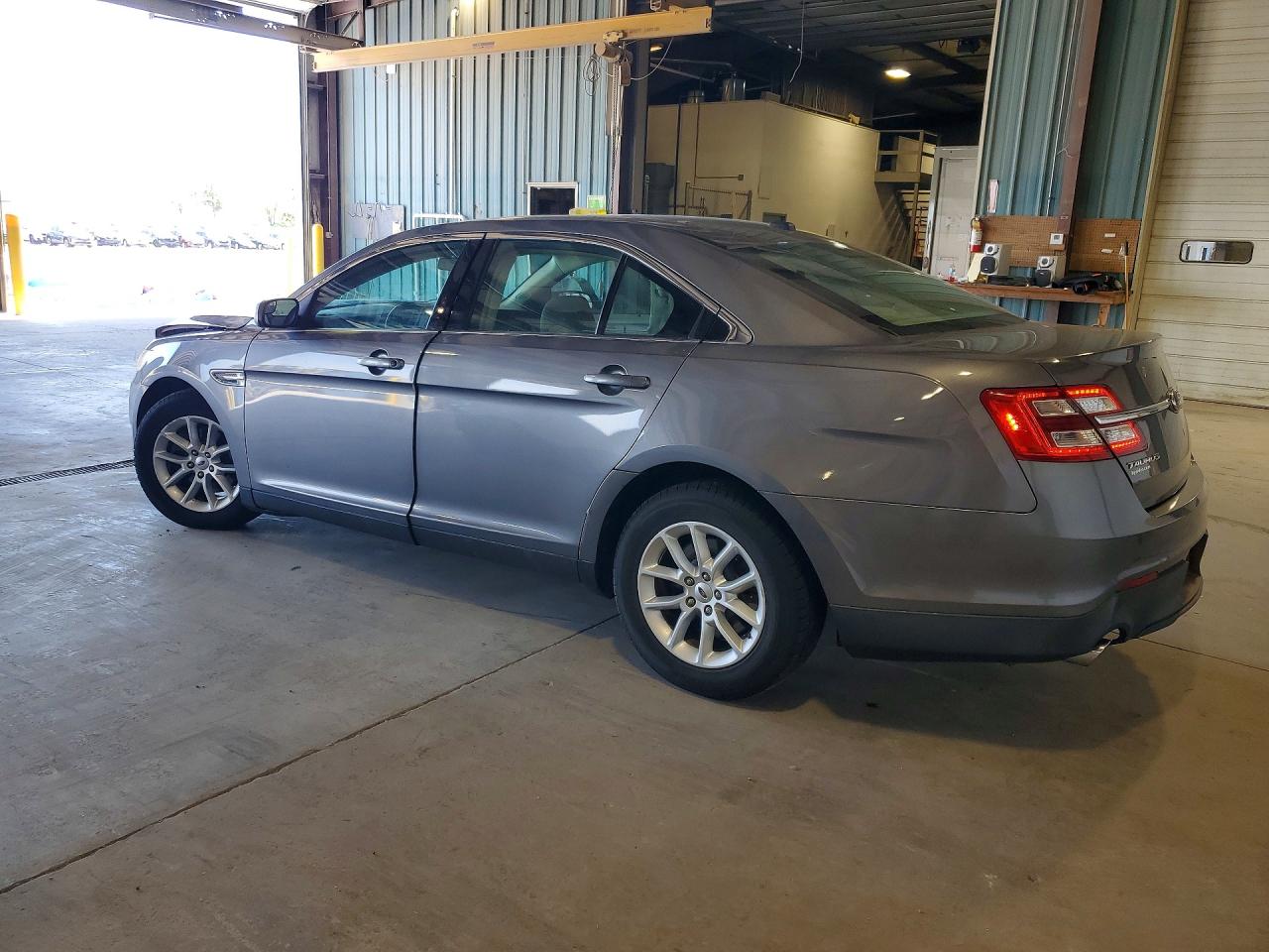 Ford Taurus Se