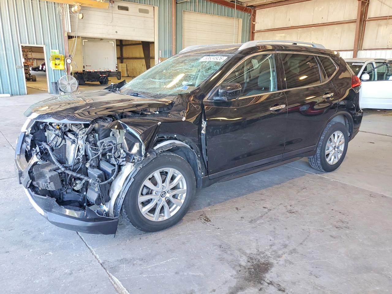 Salvage Nissan Rogue Image