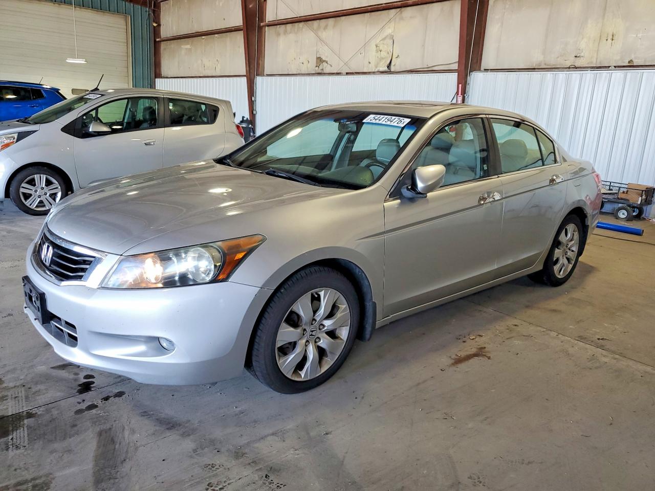 Salvage Honda Accord Image