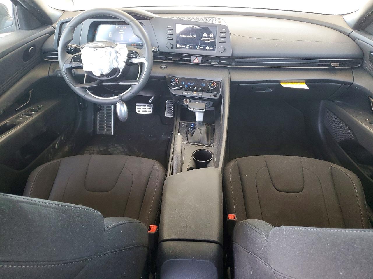 Hyundai ELANTRA Sel Sport