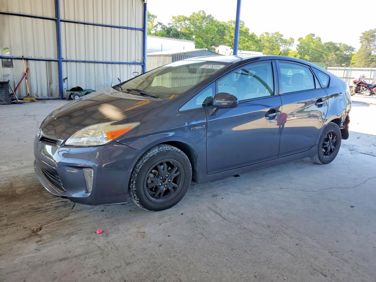 Salvage Toyota Prius Image