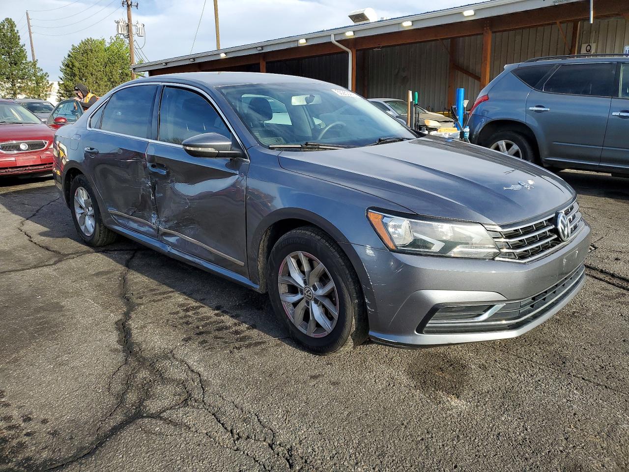 Volkswagen Passat S