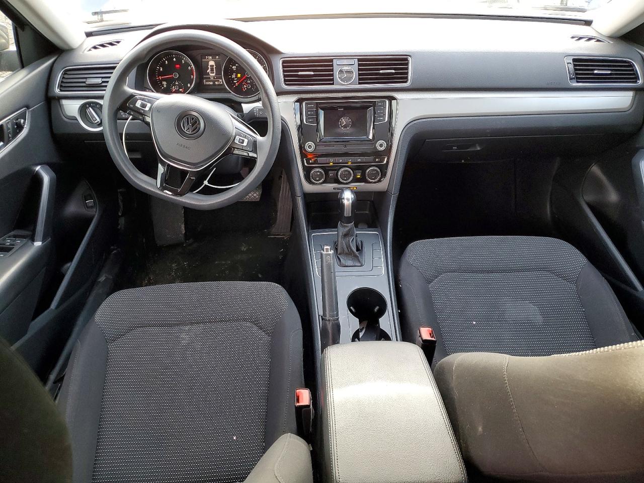 Volkswagen Passat S