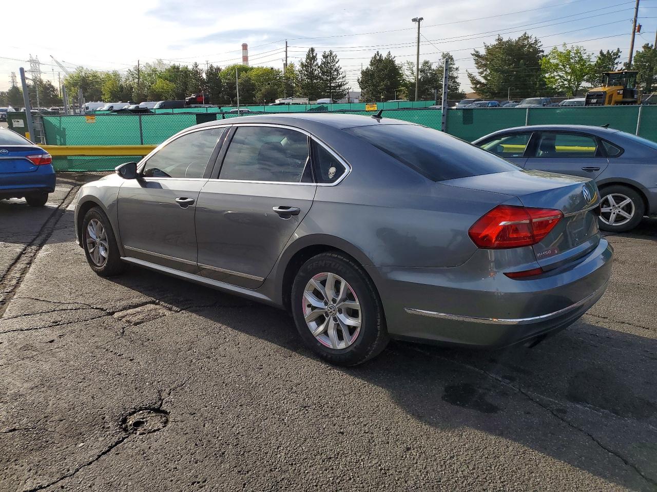Volkswagen Passat S