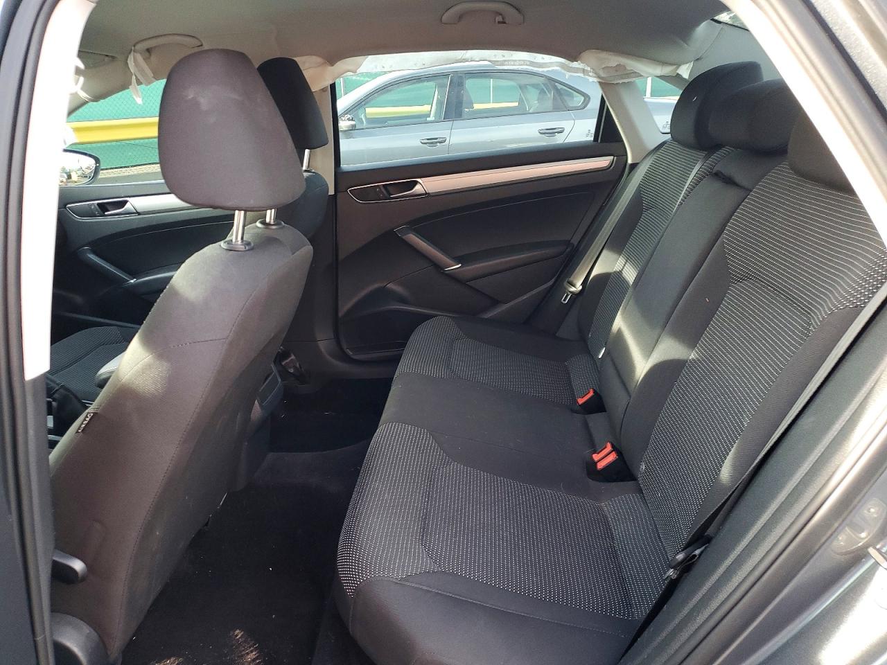 Volkswagen Passat S