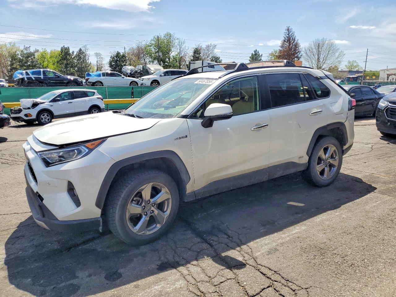 Salvage Toyota RAV4 Image