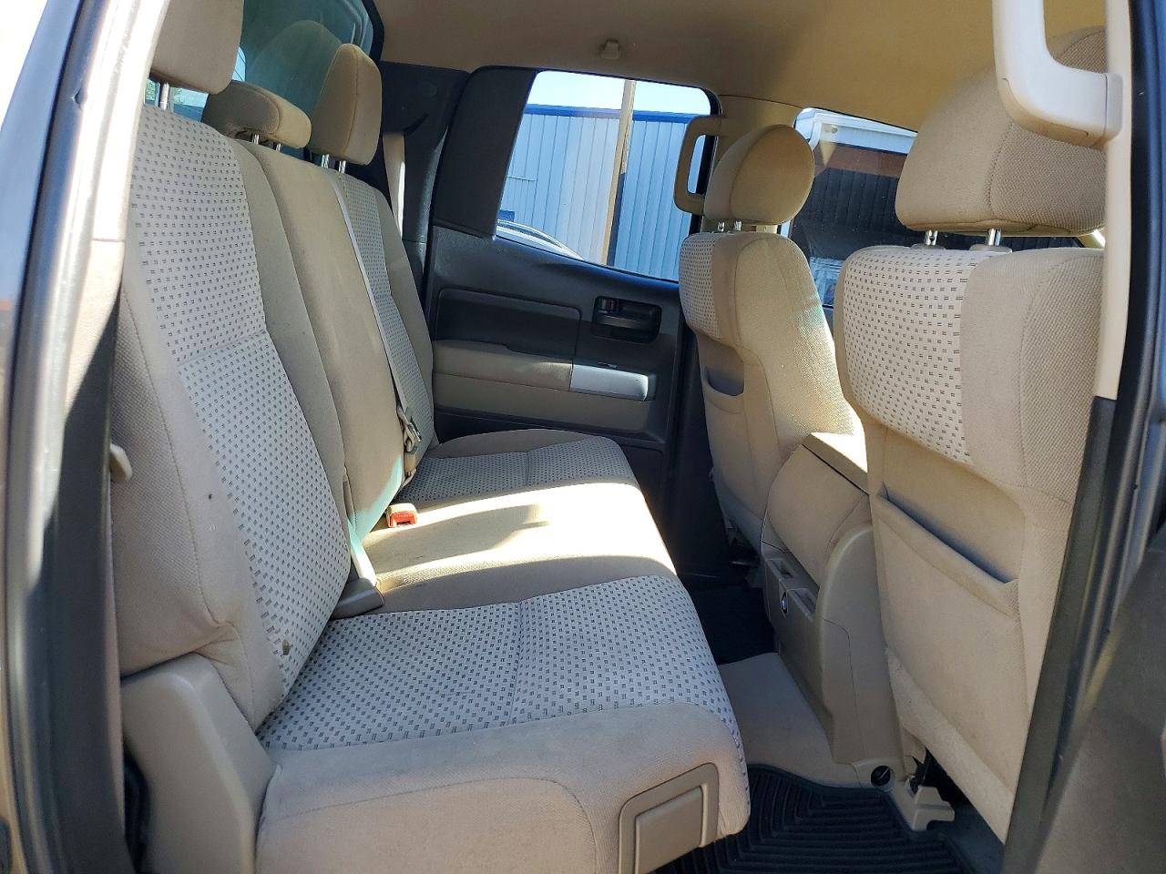 Toyota Tundra Double Cab Sr5