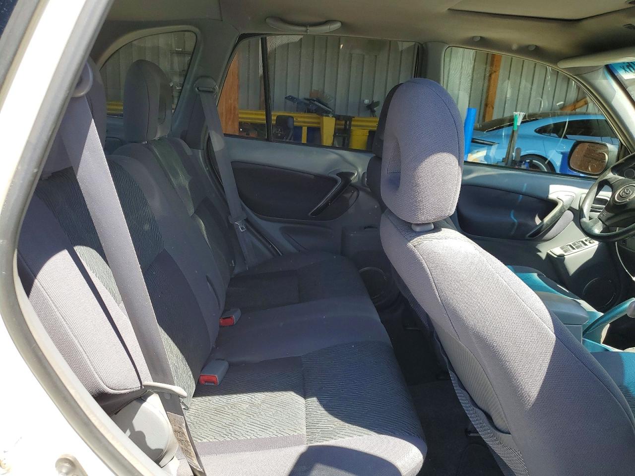 Toyota RAV4 Base