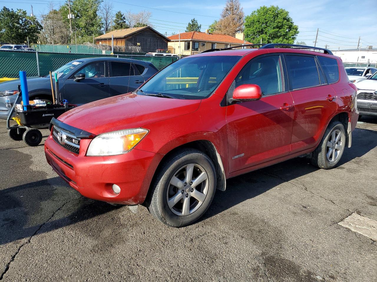 Salvage Toyota RAV4 Image
