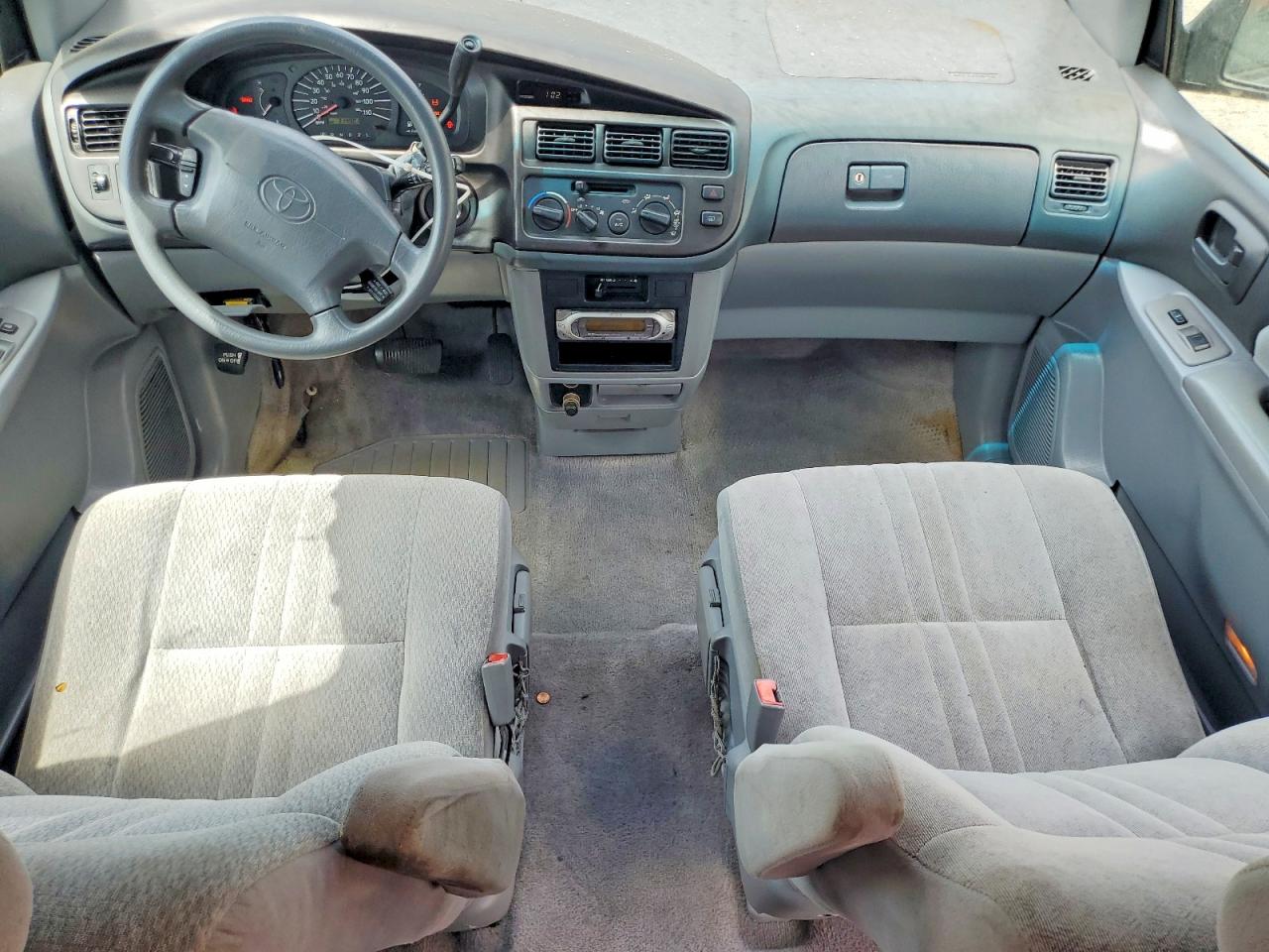 Toyota Sienna Ce