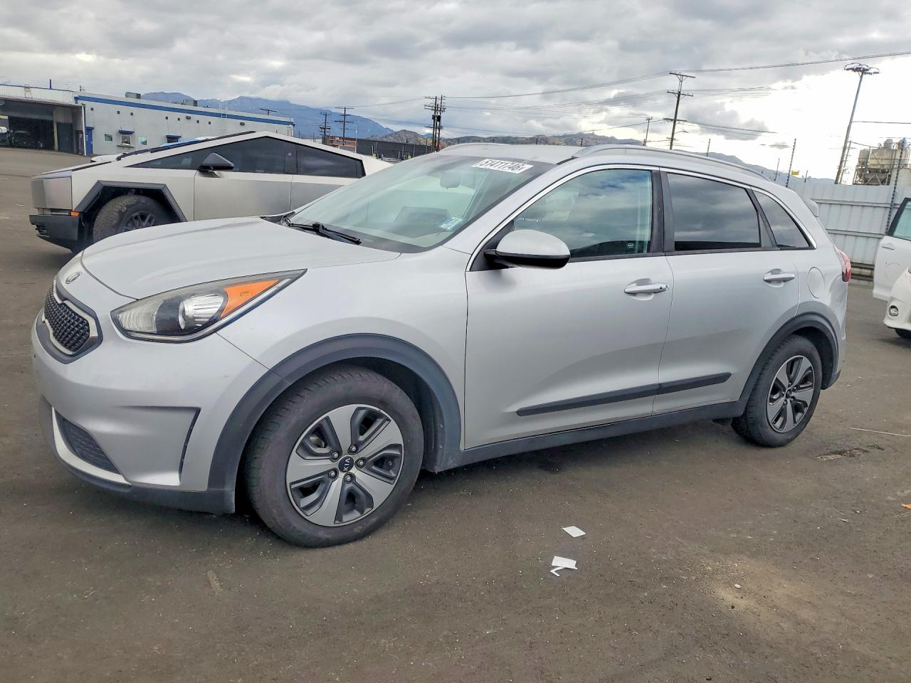 Salvage Kia Niro Image