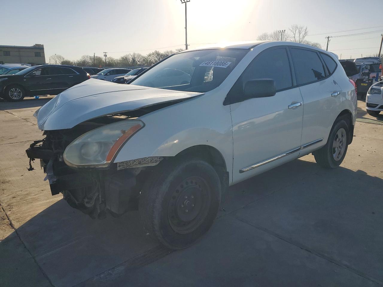 Salvage Nissan Rogue Image