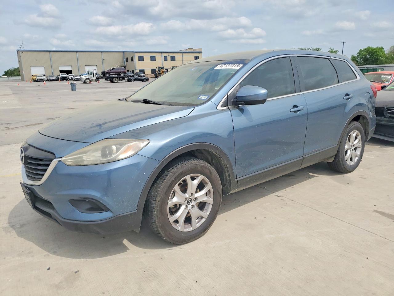 Salvage Mazda Cx Image