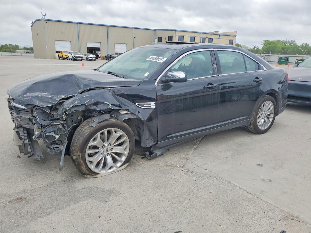 Salvage Ford Taurus Image