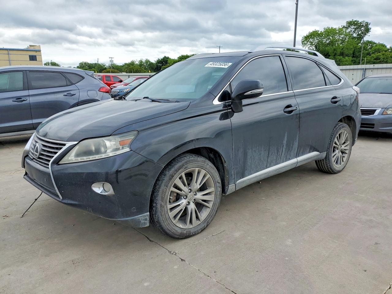 Salvage Lexus RX Image