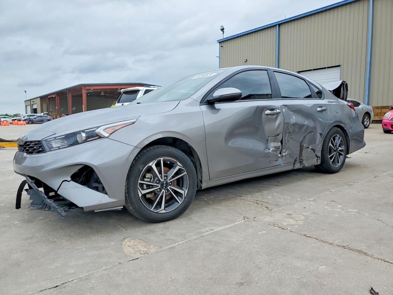 Salvage Kia Forte Image